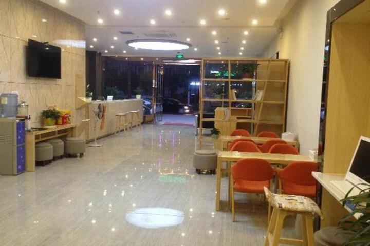 7 Days Premium Dongxing Dongmeng Avenue Port