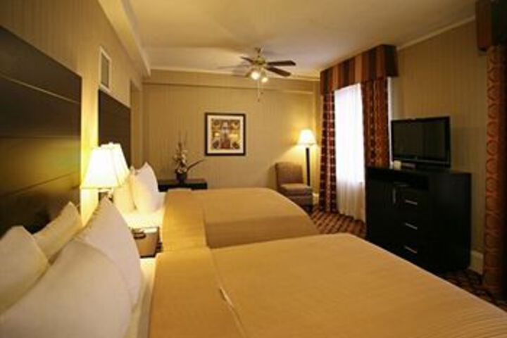 Room 6 of 29