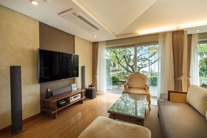 Room 9 of 59