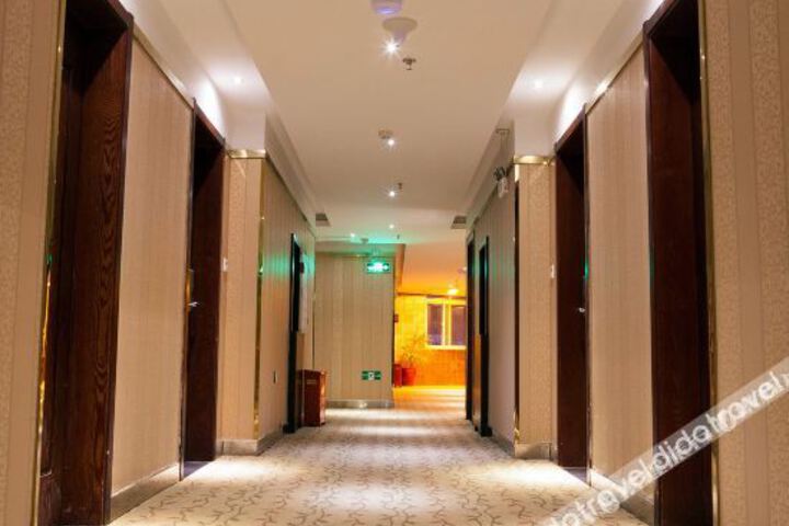 Hotel Interior 5 of 11