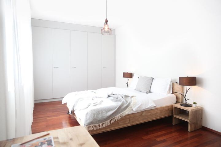 Room 5 of 38