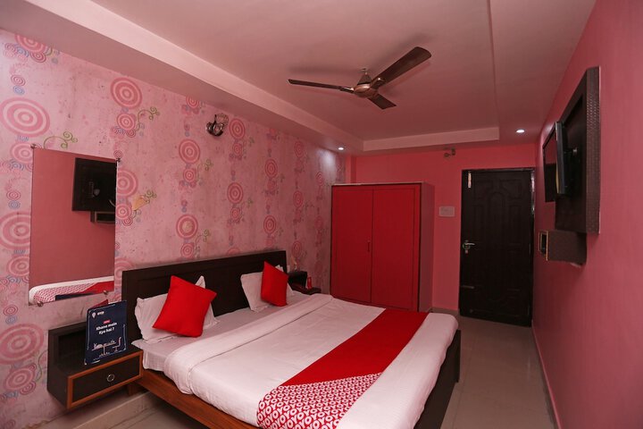 Room 18 of 32