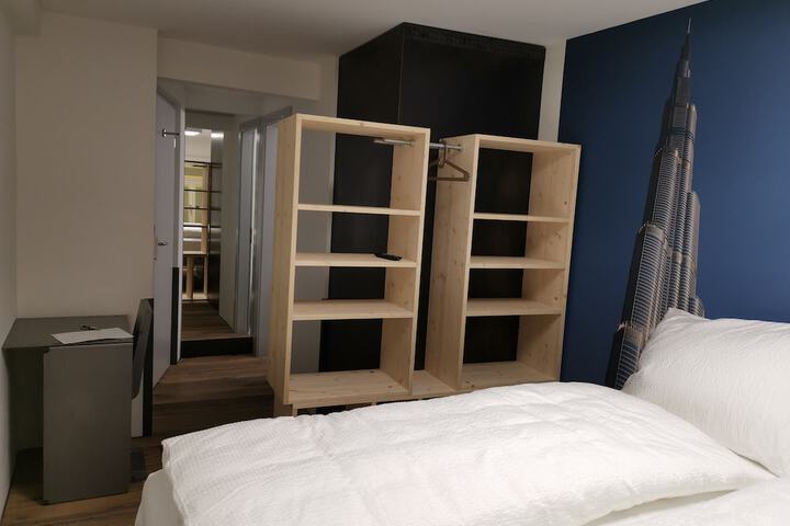 Room 50 of 111