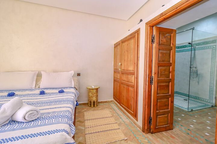 Room 16 of 44