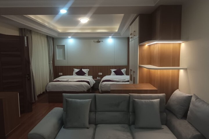 Room 30 of 63