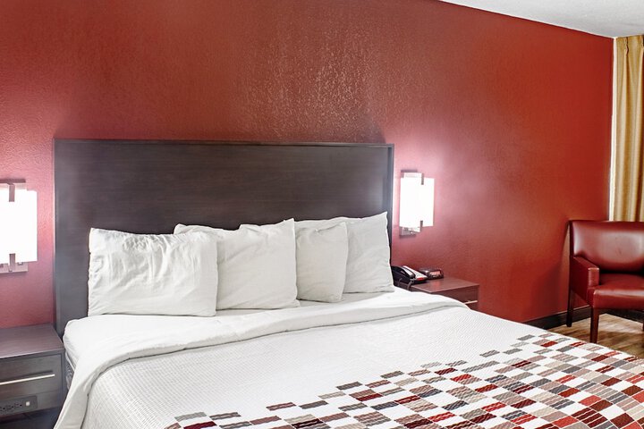 Room 14 of 33