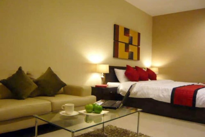 Room 8 of 28