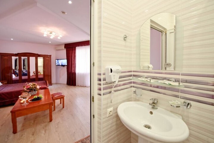 Room 40 of 62