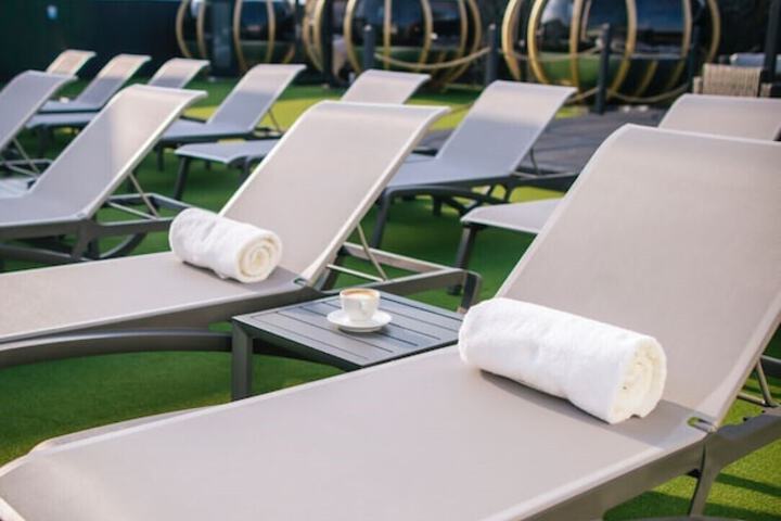Sundeck 63 of 66
