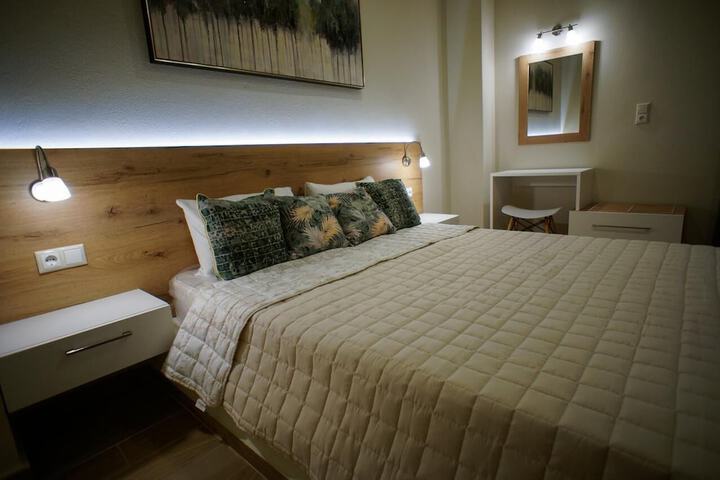 Room 4 of 50