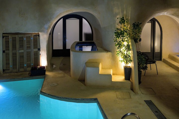 Pool 47 of 102