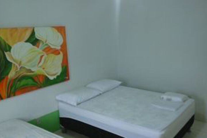 Room 25 of 40