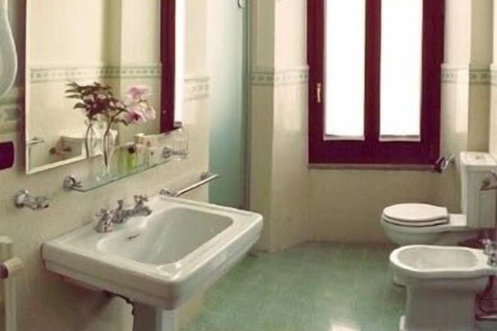 Bathroom Photo