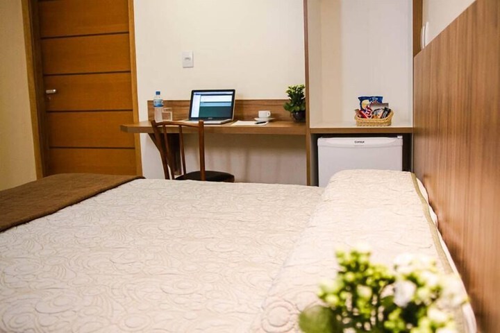 Room 6 of 44