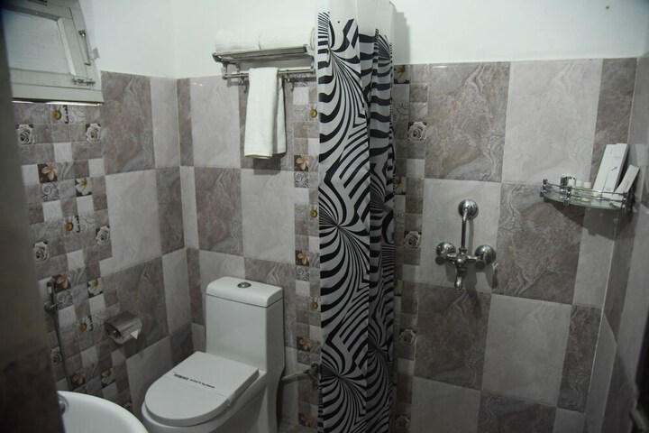 Room 12 of 13