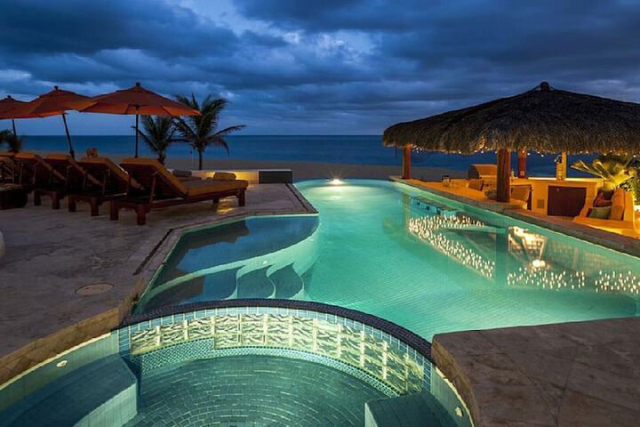 Pool 10 of 19