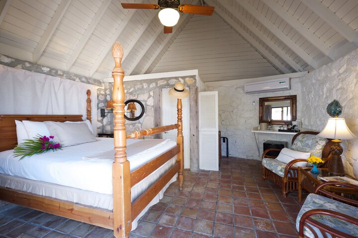 Room 3 of 23