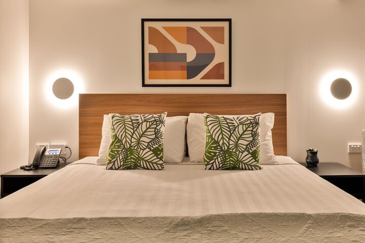 Room 52 of 150