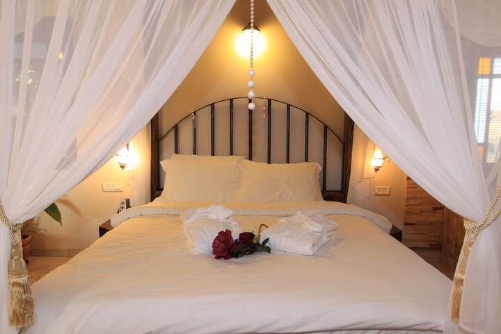 Room 3 of 91