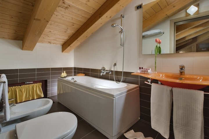 Bathroom Interior Photo