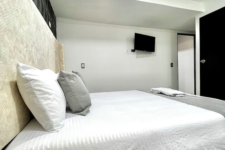 Room 42 of 87