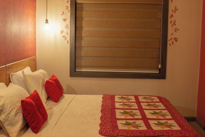 Room 37 of 62