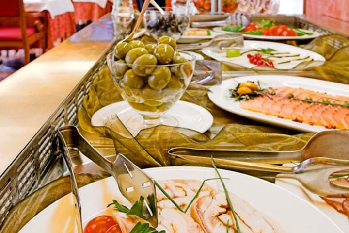 Dining 153 of 177