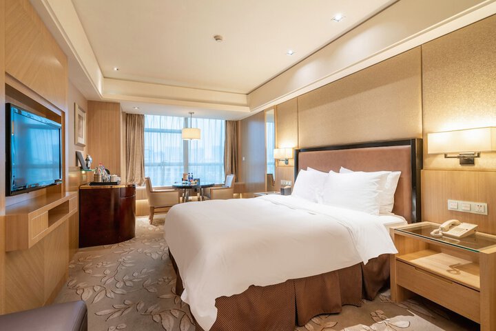 Room 8 of 46
