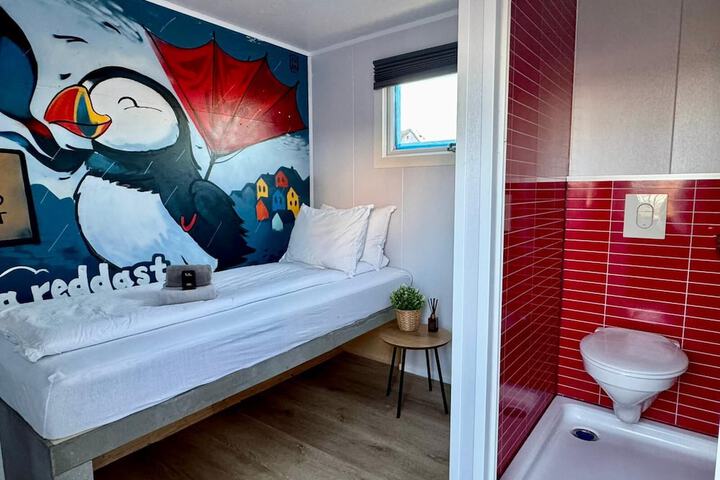 Room 11 of 23
