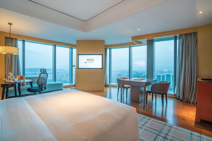 Room 7 of 70