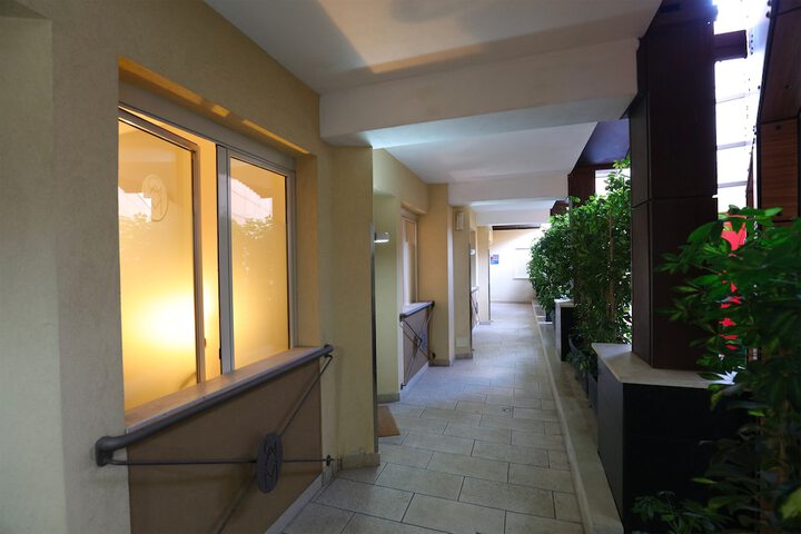 Hotel Exterior 41 of 41