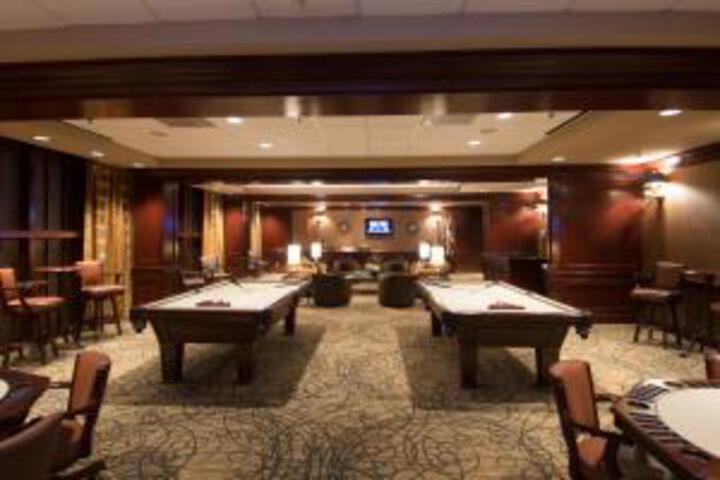 Ballroom/Hall 39 of 59
