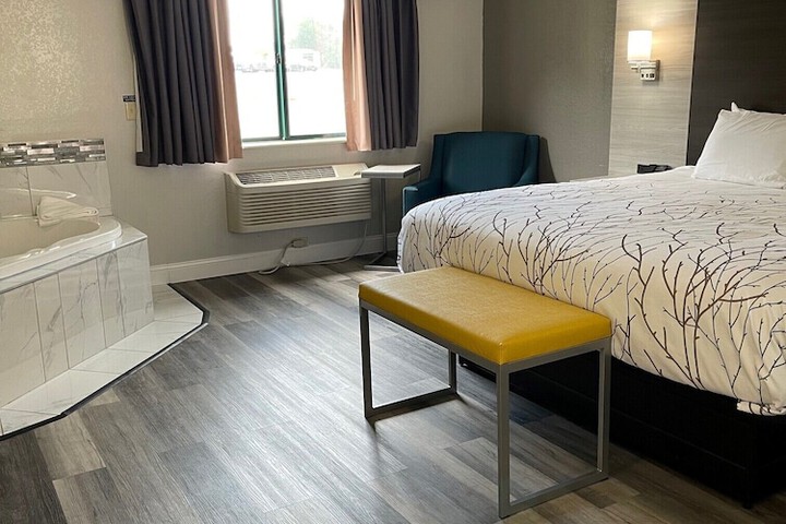 Standard King Bed Accessible (5 of 35)