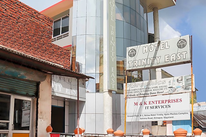 OYO 41953 Hotel Trinity East