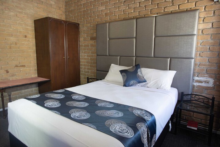 Room 36 of 70