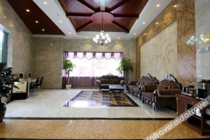 Jinghu Holiday Hotel
