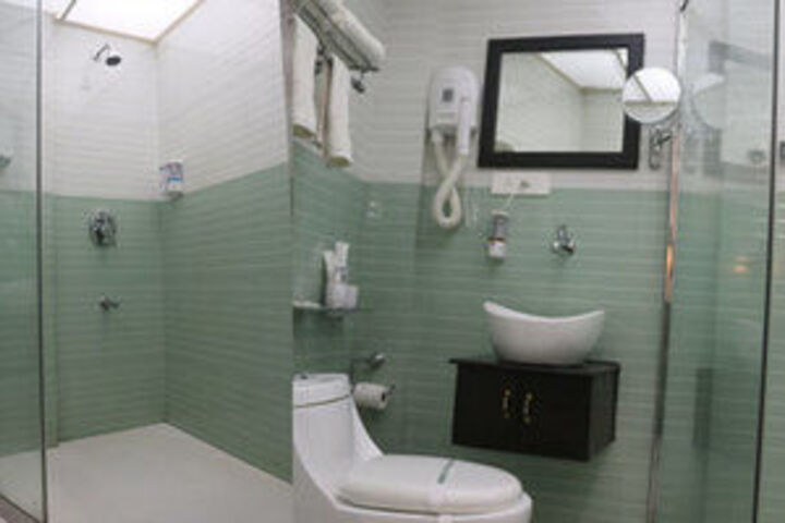 Room 3 of 18