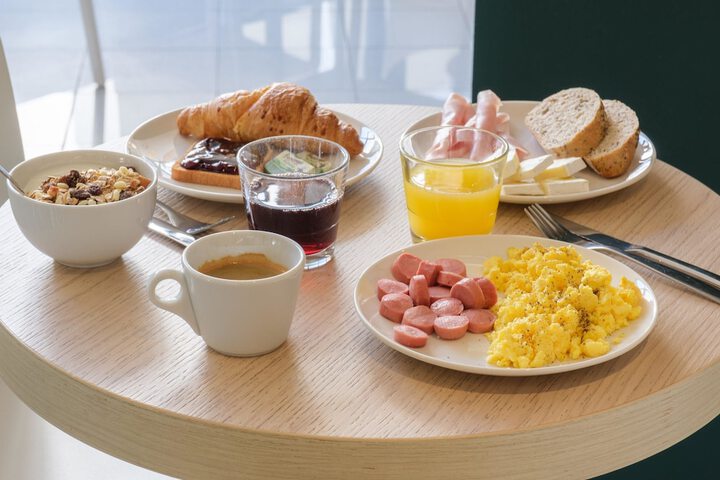 Breakfast meal