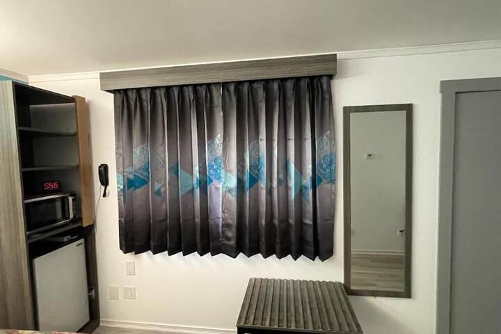 Room 13 of 42