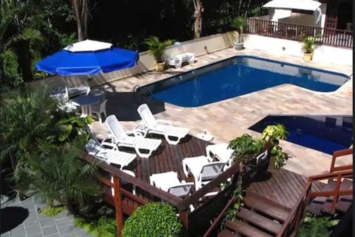 Hotel Pool
