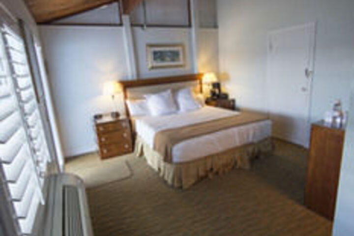 Room 34 of 82
