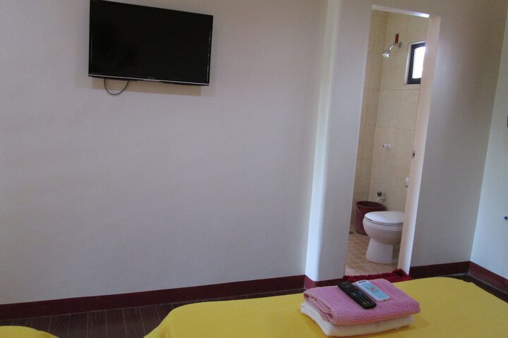 Room 9 of 27