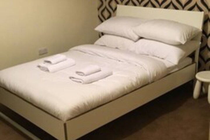 Room 11 of 15