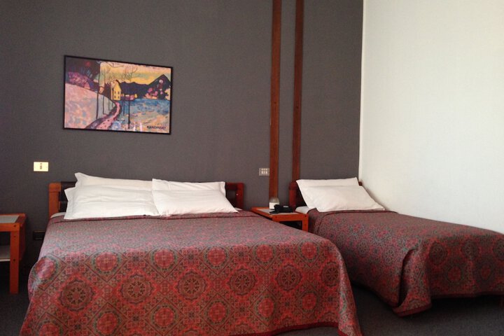Room 3 of 23