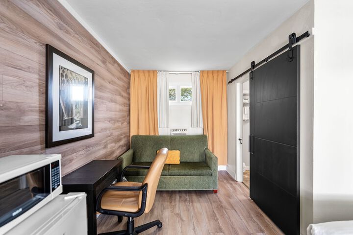 Room 38 of 69