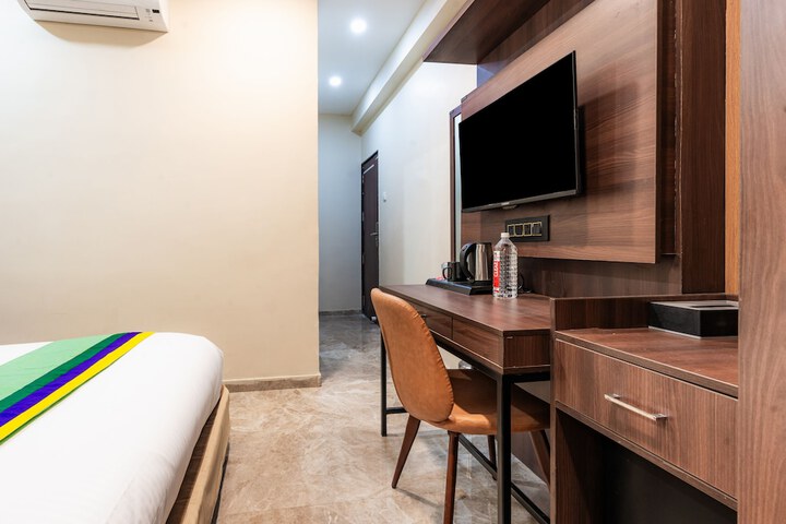Room 17 of 56