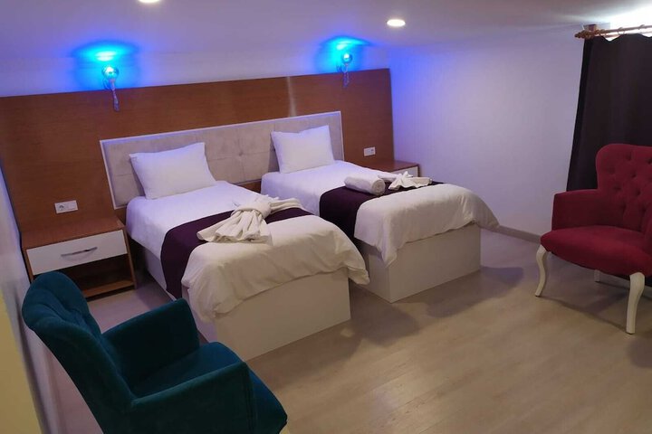 Room 9 of 20