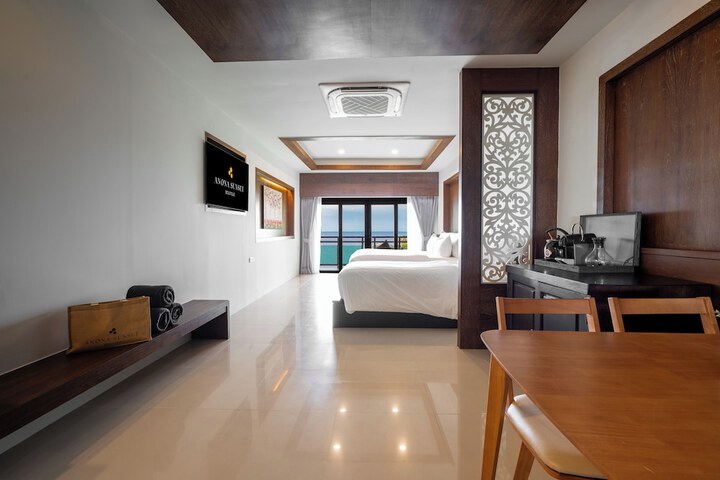Room 36 of 107