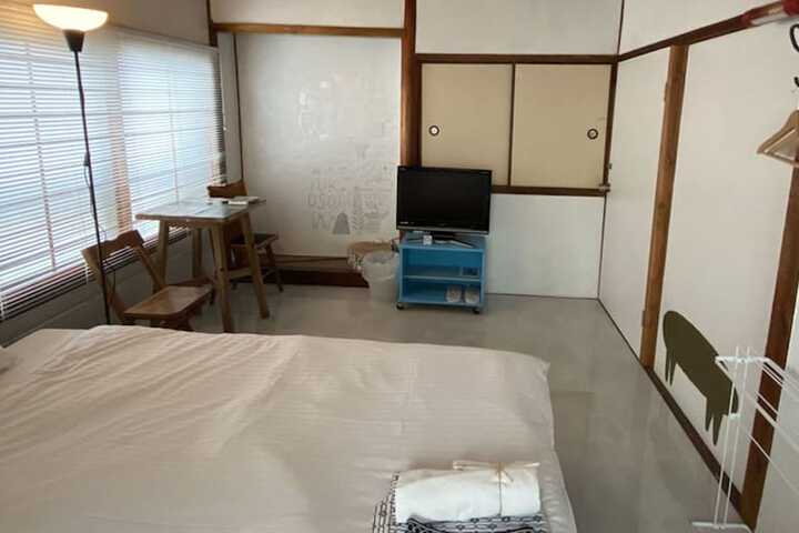 Room 26 of 101