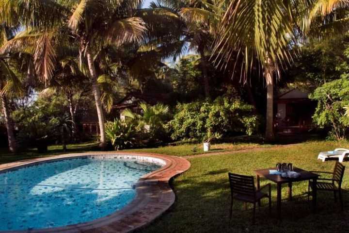 Pool 4 of 9